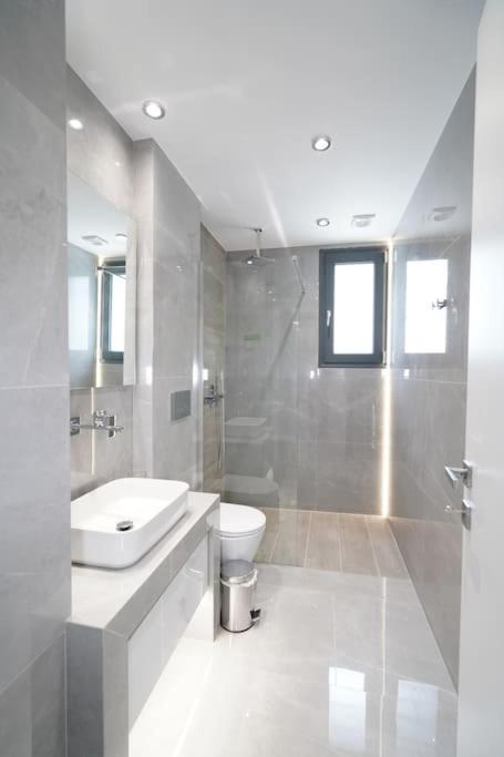 Brand New 3Br With 2 Bathrooms Marousi Apartment Atena Exterior foto