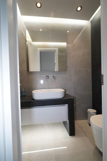 Brand New 3Br With 2 Bathrooms Marousi Apartment Atena Exterior foto