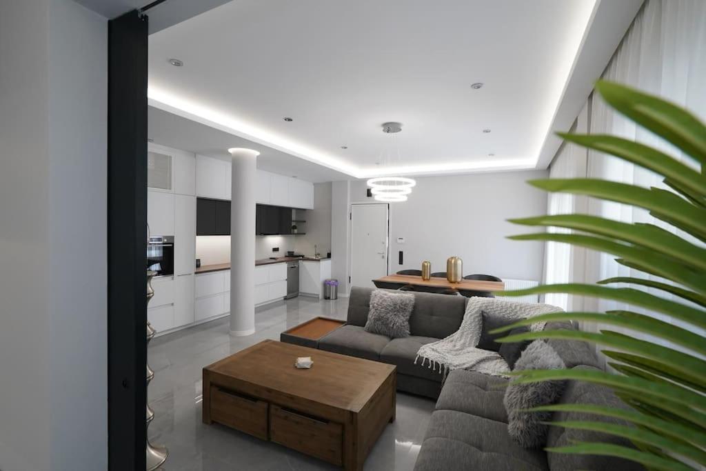 Brand New 3Br With 2 Bathrooms Marousi Apartment Atena Exterior foto